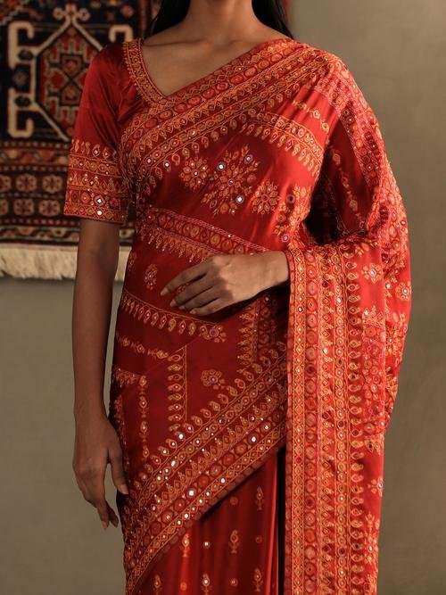 Lava Red Darpan Saree With Unstitched Blouse - View 5